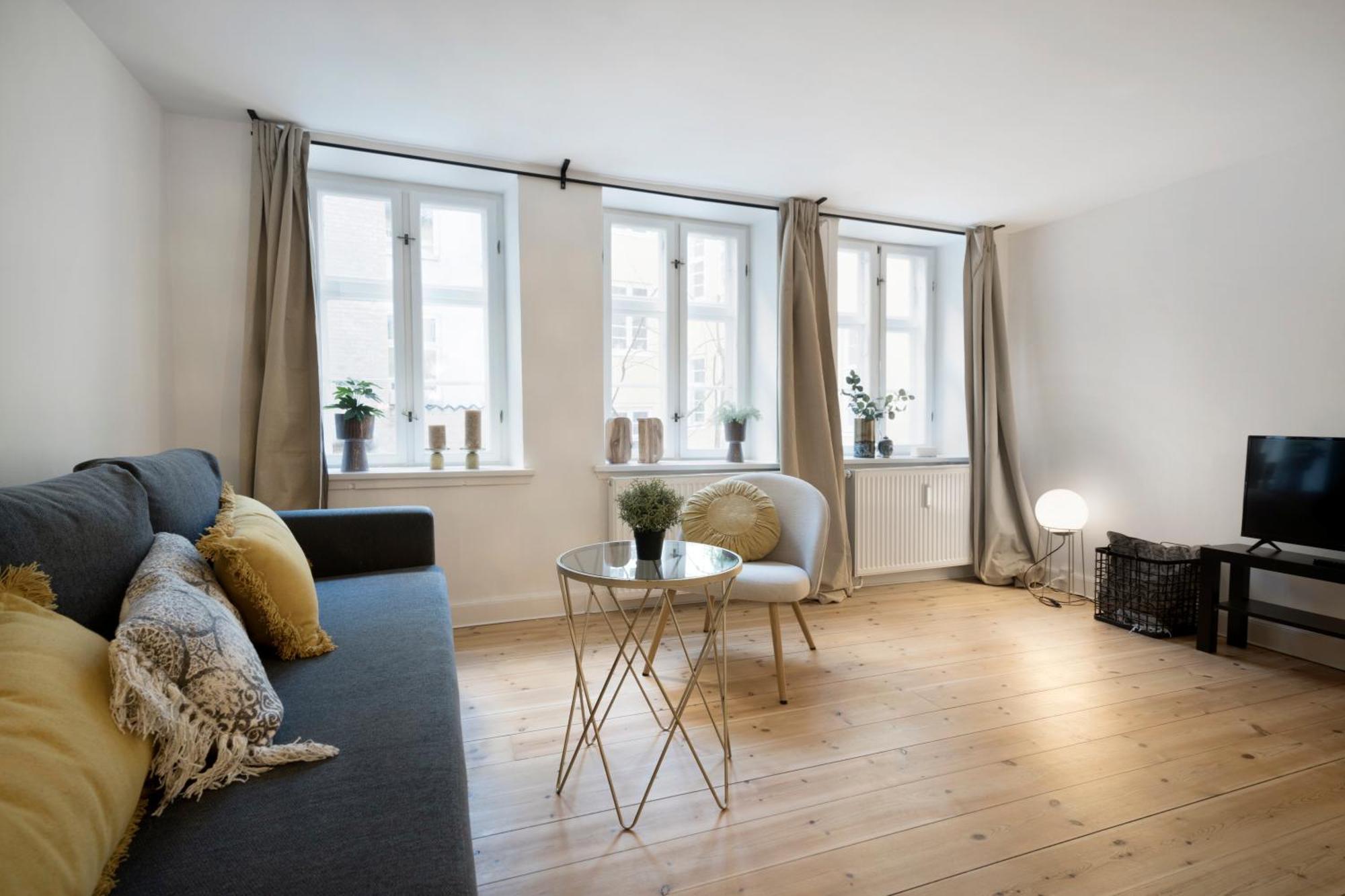 Apartment Centrally Located In *